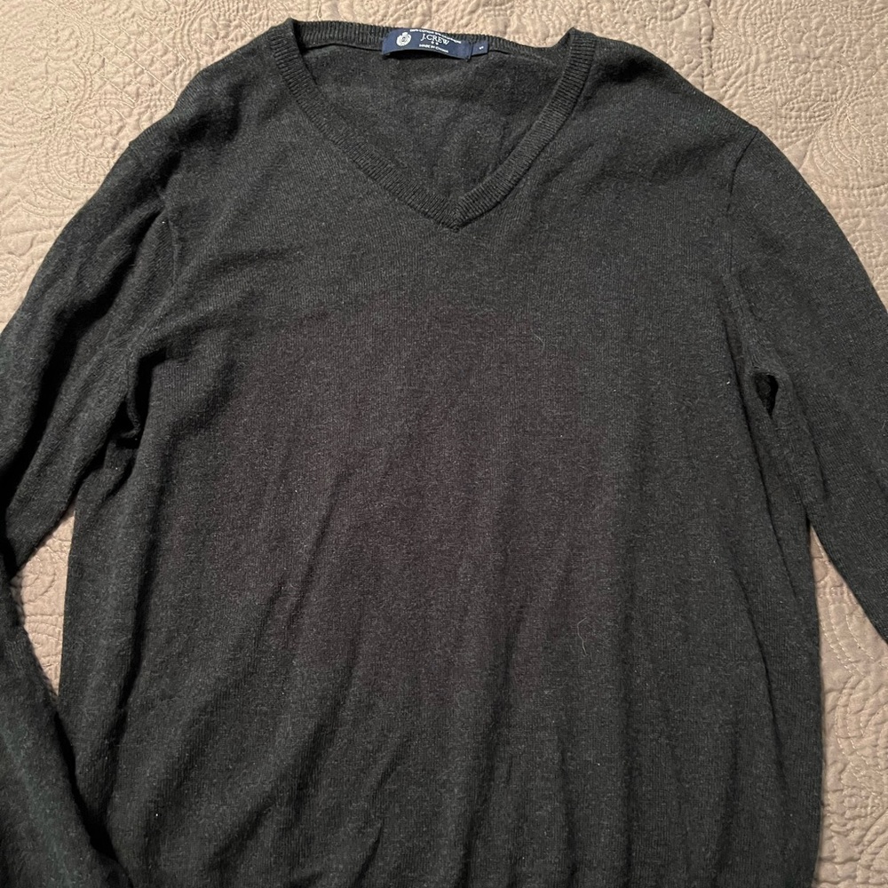 Men’s J-crew sweater